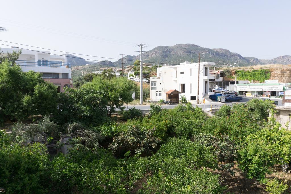 Porfyra'S Island Makrýgialos Exterior foto