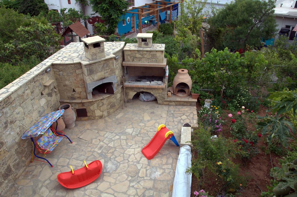 Porfyra'S Island Makrýgialos Exterior foto